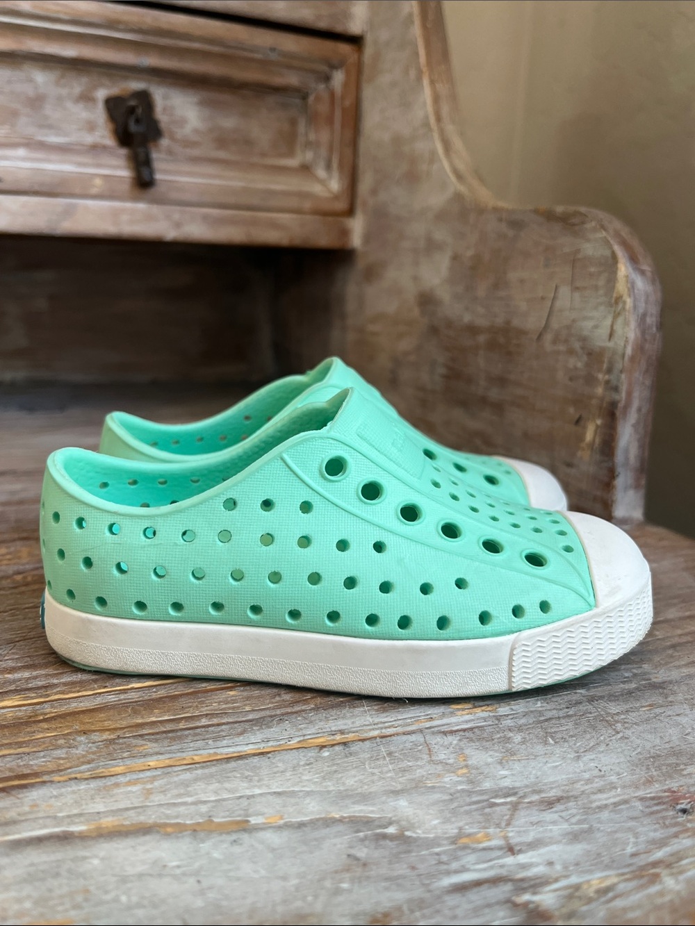 ⭐️ Native Jefferson Pull On Shoes Size 7 Mint Aqua Teal Water Shoes Outdoor